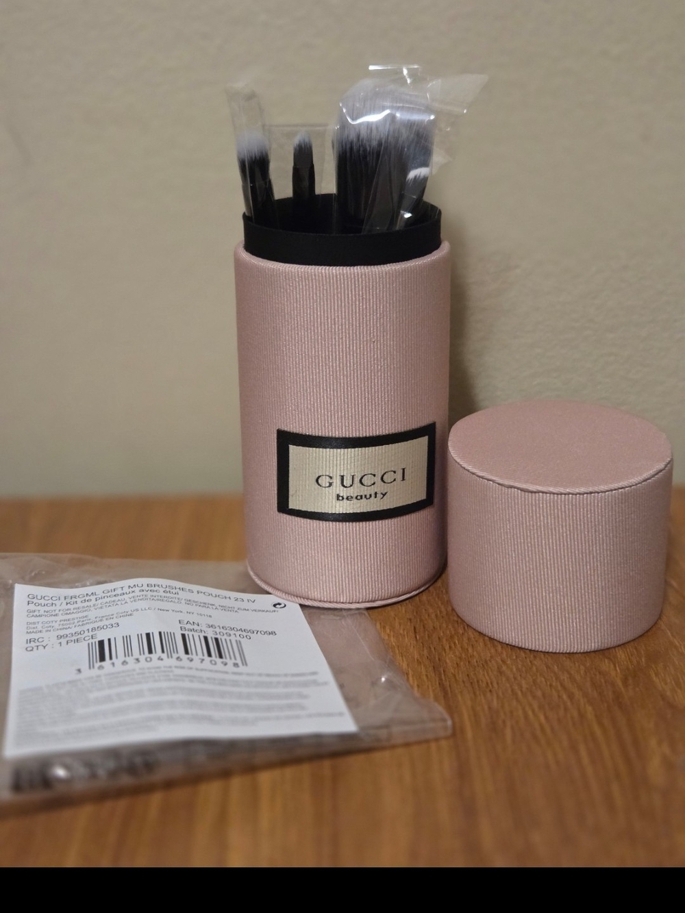 GUCCI Beauty Travel Brush Set GWP- NEW